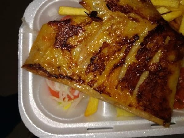 SOBREBARRIGA + PAPA O PATACONES + ENSALADA